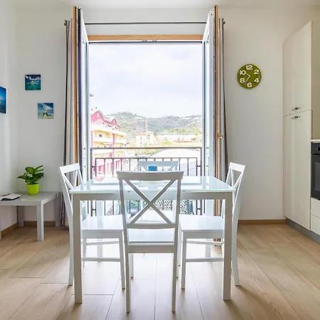 Orizzonte 5 Terre - Via Lunigiana 221 - Stazione Migliarina, Interno 19 * La Spezia