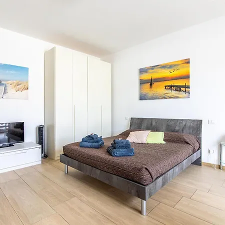 Orizzonte 5 Terre - Via Lunigiana 221 - Stazione Migliarina, Interno 19 Apartment La Spezia