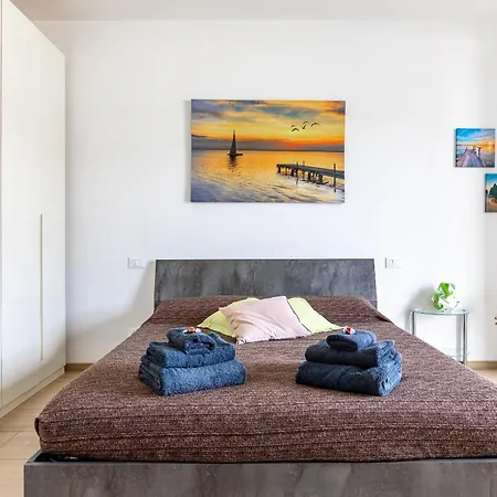 Orizzonte 5 Terre - Via Lunigiana 221 - Stazione Migliarina, Interno 19 Apartment